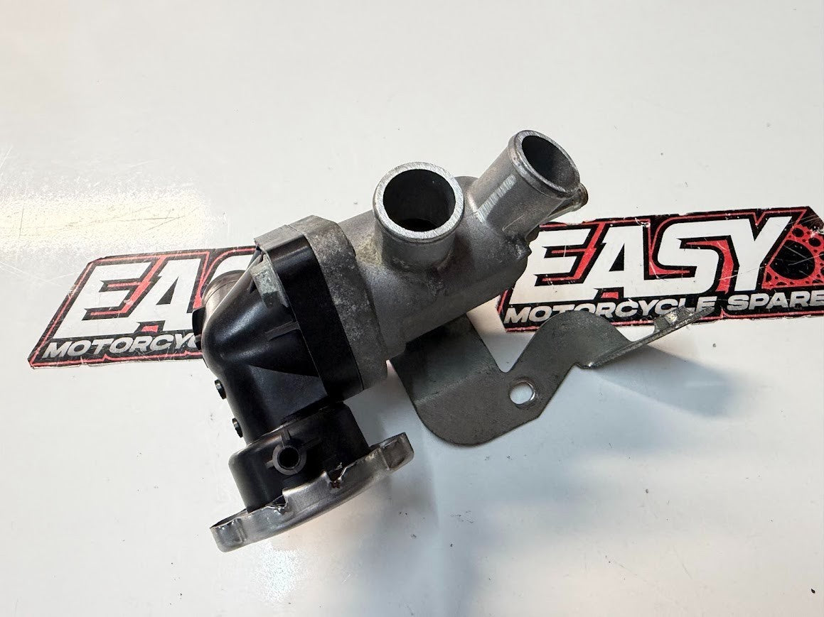 Thermostat Housing Assembly Suzuki GSF 1250 S Bandit 2007-2016 OEM 17662-18H00