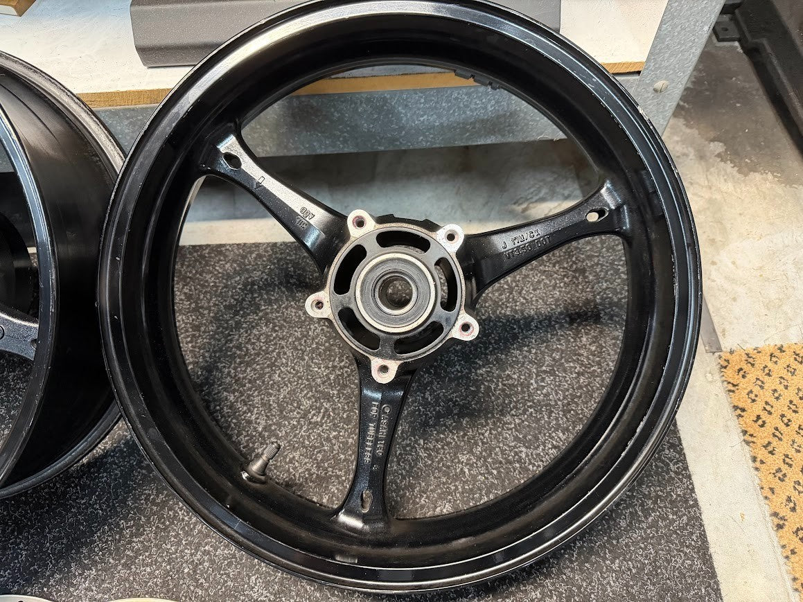 Complete Wheel Package Suzuki GSXR 1000 2007-2008 OEM 54111-41G10-019