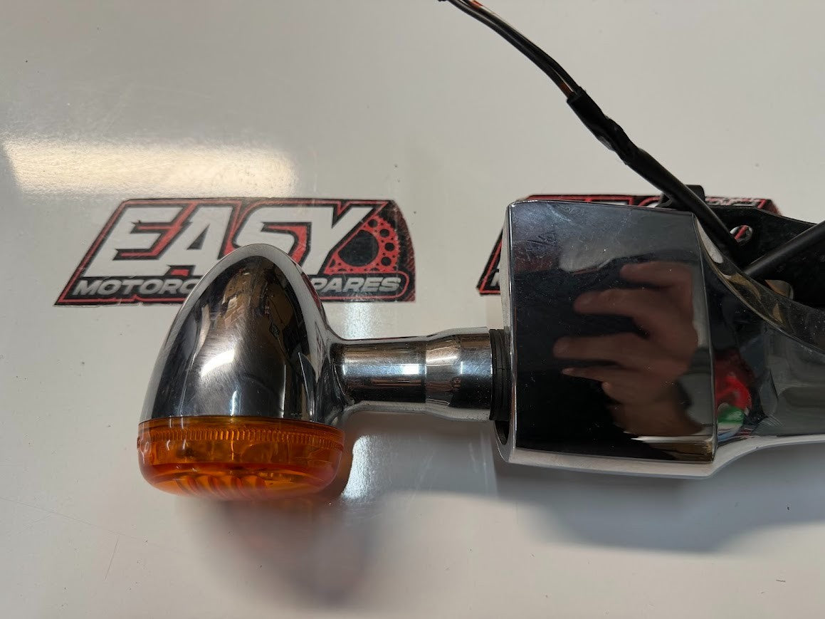 Front Blinker Assy Suzuki Boulevard C109R VLR 1800 T 2008-2014 OEM 35641-41F02