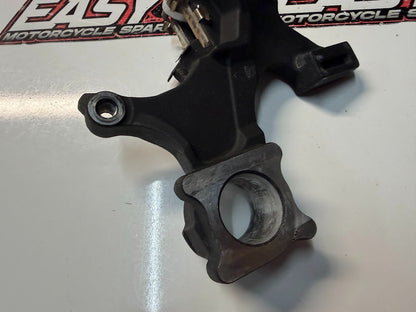 Rear Brake Caliper Holder Suzuki GSXR 1000 2007-2008 OEM 69150-21H00