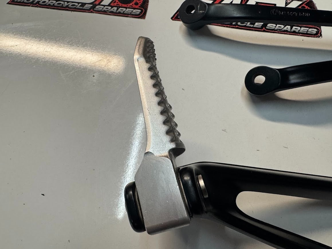 BMW S1000RR 2016 Pillion Peg Bracket Assembly Pair OEM Genuine K46 46718521680