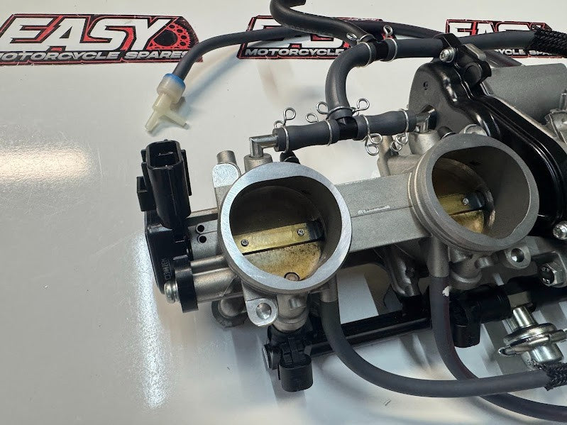 Yamaha YZF R1 2022-2025 Throttle Bodies TPS Injectors OEM Genuine B3L-13750-02