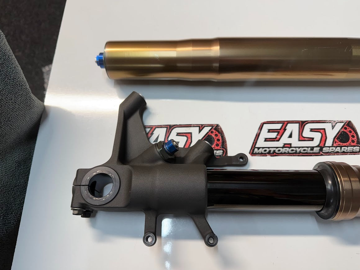 Front Fork Legs Suspension Suzuki GSXR 1000 2007-2008 OEM 51103-21H01
