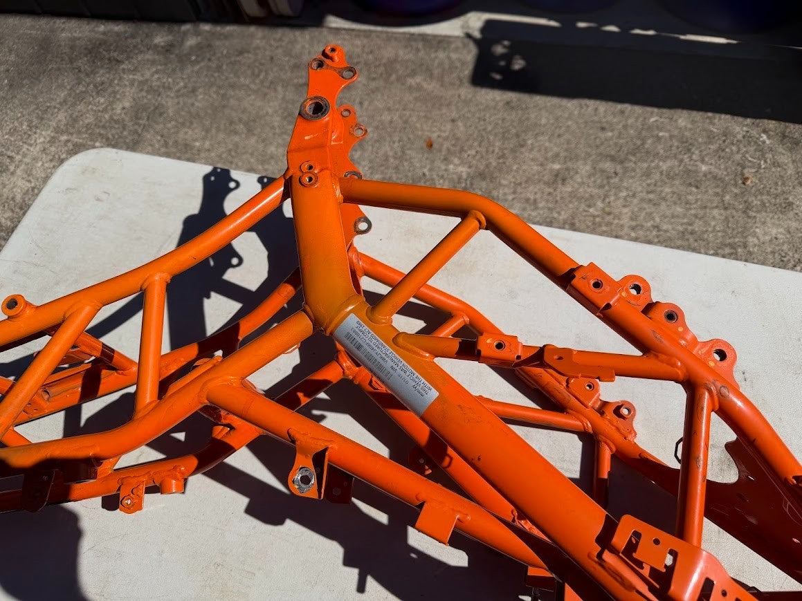 Frame *Repairable Write Off* KTM RC 390 2014-2016 OEM 90503001100