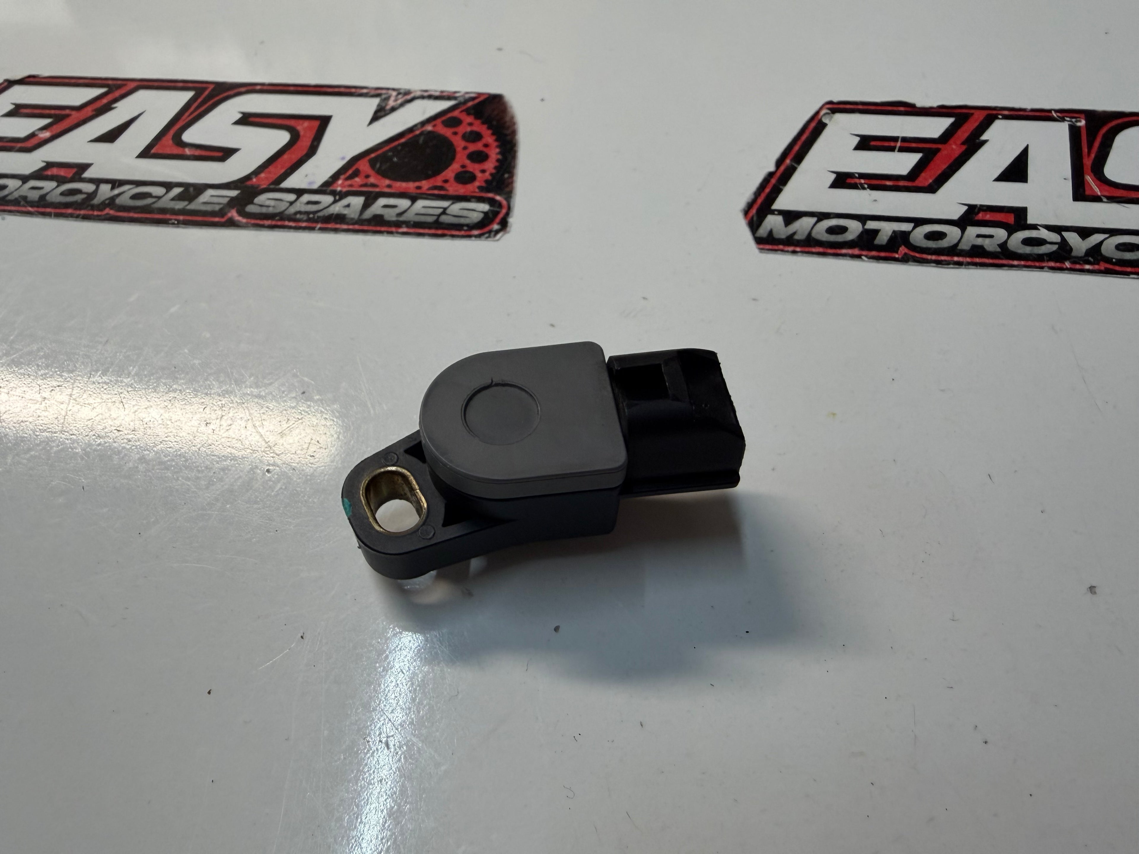 2016 Suzuki GSXR 1000 TPS Main Sensor 13580-18G00 OEM